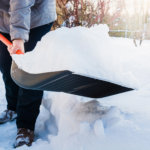 Schneeschaufeln